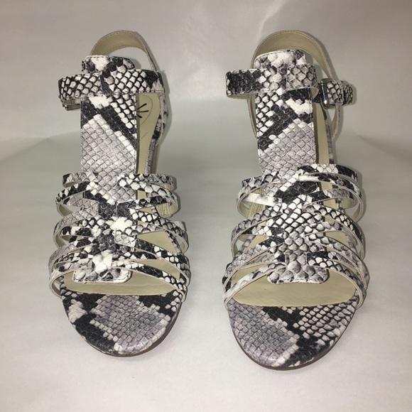 Isaac Mizrahi wedges - Picture 2 of 4